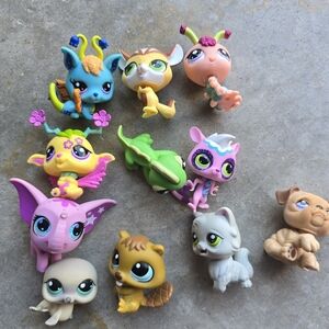 Littlest Pet Shop Toy Bundle Colorful Toys